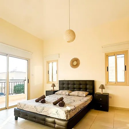 Merope Irena 2 Polis