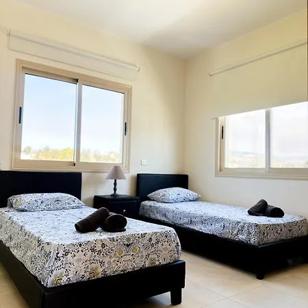 Merope Irena 2 * Polis