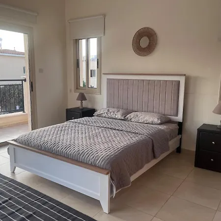 Merope Irena 2 * Polis