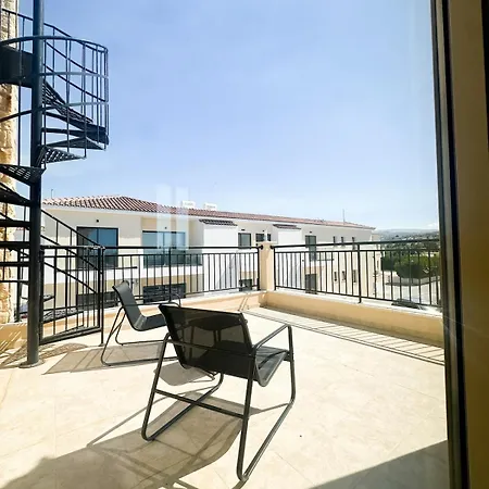 Merope Irena 2 * Polis