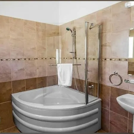 Merope Irena 2 * Polis