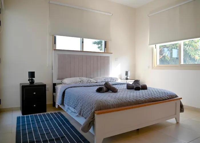 Merope Irena 2 * Polis